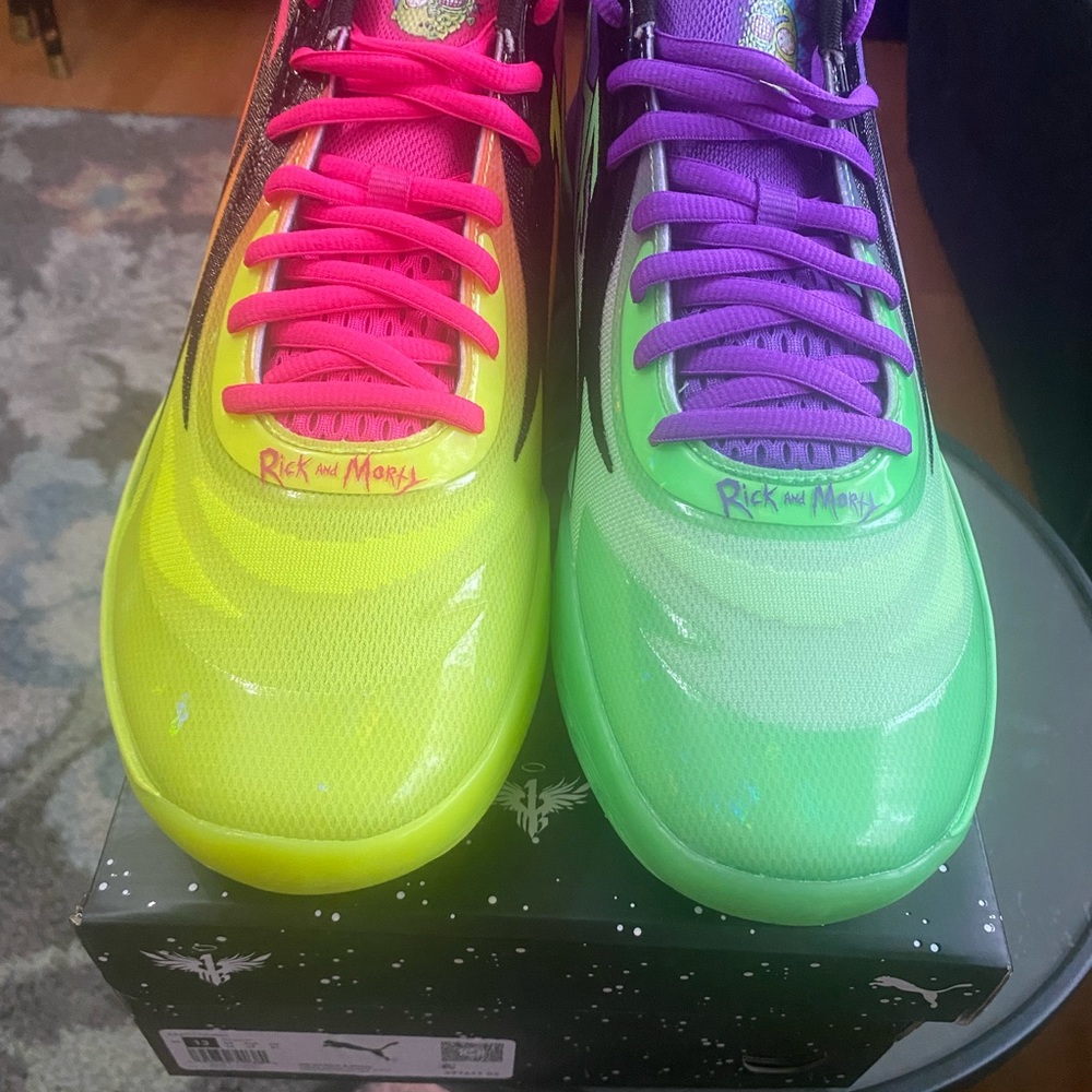 Lamelo Ball MB 02 Ricky & Morty Basketball Shoe Safety yellow, elektro green